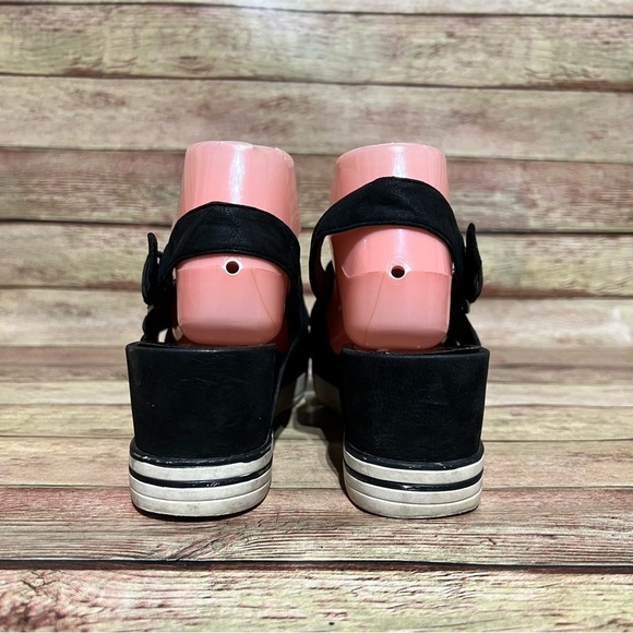 Eileen Fisher Spa Strap Sandals - Picture 2 of 7